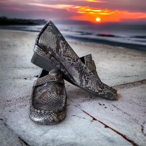 Vintage Charles Jourdan Paris Gray Black Reptile Print Wedge 2" Heel 7B